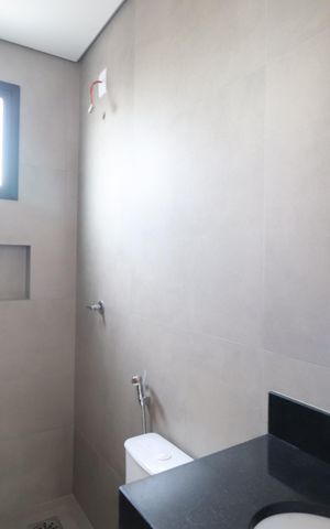 Apartamento para alugar com 185m², 4 quartos e 2 vagasBanheiro do Quarto 4