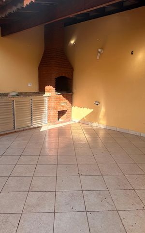 Casa à venda com 124m², 3 quartos e 2 vagas