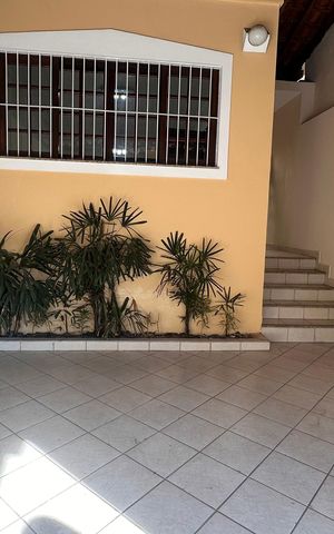 Casa à venda com 124m², 3 quartos e 2 vagas