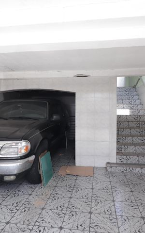 Casa à venda com 250m², 5 quartos e 3 vagasGaragem