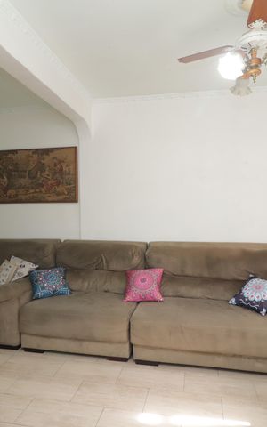 Casa à venda com 250m², 5 quartos e 3 vagasCasa 02 - Sala 1