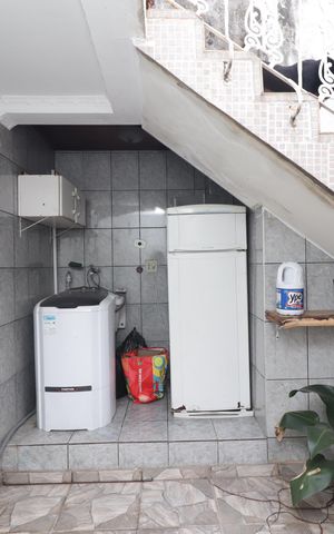 Casa à venda com 250m², 5 quartos e 3 vagasCasa 01 - Área de Serviço