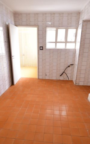 Apartamento para alugar com 75m², 2 quartos e sem vagaCozinha