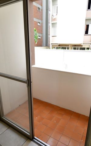 Apartamento para alugar com 75m², 2 quartos e sem vagaSala - Sacada
