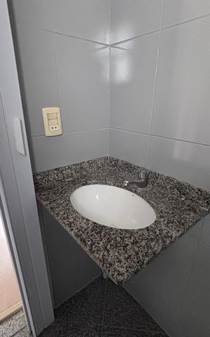Apartamento para alugar com 82m², 2 quartos e 1 vaga Apartamento para alugar com 82m², 2 quartos e 1 vagaBanheiro do Quarto 1