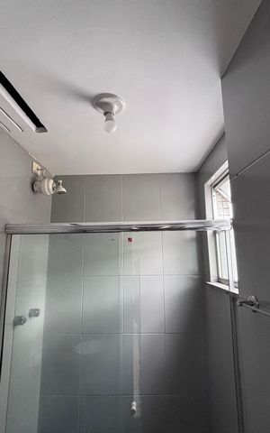 Apartamento para alugar com 82m², 2 quartos e 1 vaga Apartamento para alugar com 82m², 2 quartos e 1 vagaBanheiro do Quarto 1