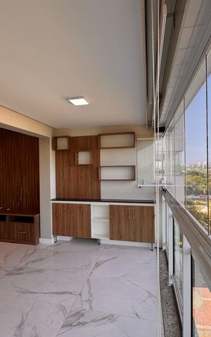 Apartamento à venda com 82m², 2 quartos e 1 vaga Apartamento à venda com 82m², 2 quartos e 1 vagaVaranda