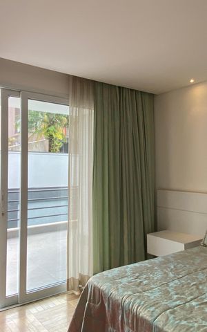 Casa à venda com 600m², 4 quartos e 8 vagas Casa à venda com 600m², 4 quartos e 8 vagasSuíte 2