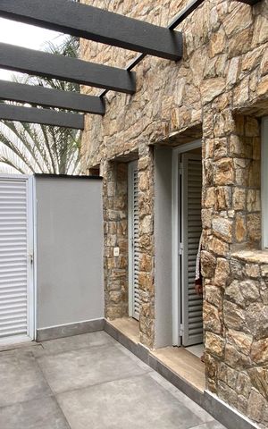 Casa à venda com 600m², 4 quartos e 8 vagas Casa à venda com 600m², 4 quartos e 8 vagasÁrea externa
