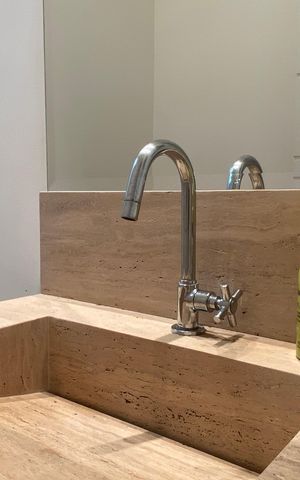 Casa à venda com 600m², 4 quartos e 8 vagas Casa à venda com 600m², 4 quartos e 8 vagasBanheiro social