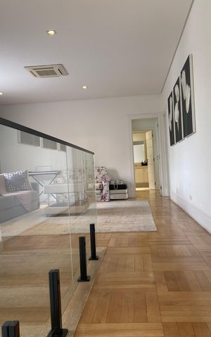 Casa à venda com 600m², 4 quartos e 8 vagas Casa à venda com 600m², 4 quartos e 8 vagasSala 2
