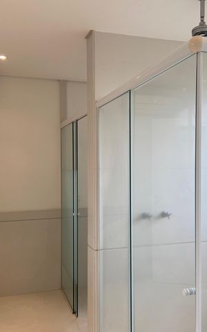 Casa à venda com 600m², 4 quartos e 8 vagas Casa à venda com 600m², 4 quartos e 8 vagasBanheiro da Suíte Master