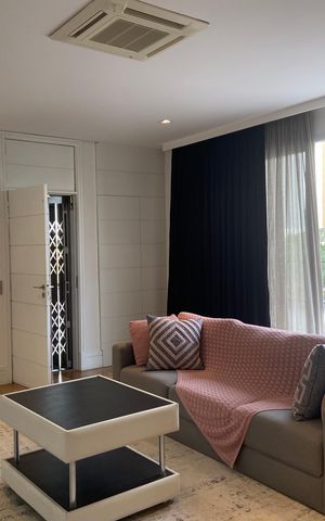 Casa à venda com 600m², 4 quartos e 8 vagas Casa à venda com 600m², 4 quartos e 8 vagasSala 2