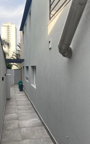 Casa à venda com 600m², 4 quartos e 8 vagas Casa à venda com 600m², 4 quartos e 8 vagasÁrea externa