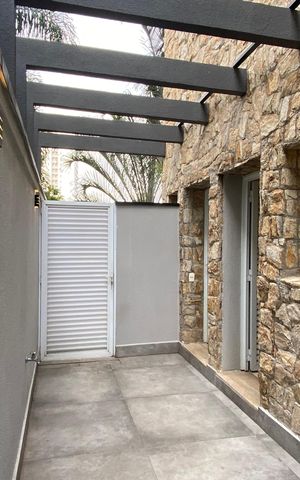 Casa à venda com 600m², 4 quartos e 8 vagas Casa à venda com 600m², 4 quartos e 8 vagasÁrea externa