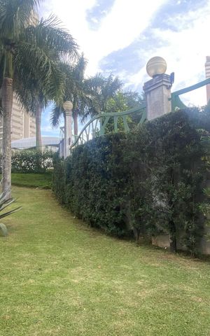 Casa à venda com 600m², 4 quartos e 8 vagas Casa à venda com 600m², 4 quartos e 8 vagasFachada