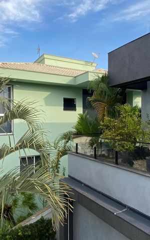 Casa à venda com 600m², 4 quartos e 8 vagas Casa à venda com 600m², 4 quartos e 8 vagasVaranda da Sala