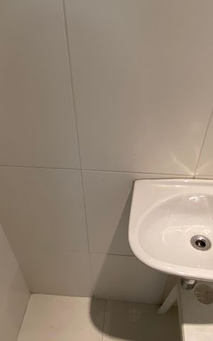 Casa à venda com 600m², 4 quartos e 8 vagas Casa à venda com 600m², 4 quartos e 8 vagasBanheiro de serviço