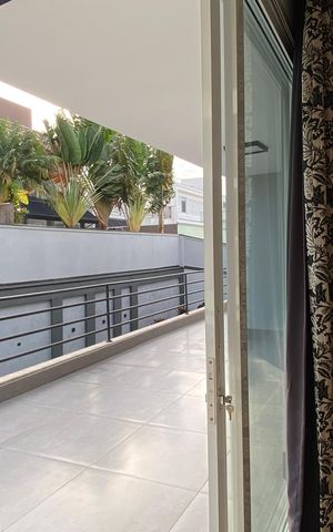 Casa à venda com 600m², 4 quartos e 8 vagas Casa à venda com 600m², 4 quartos e 8 vagasVaranda das Suítes