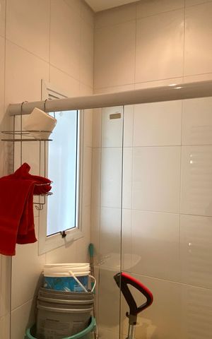 Casa à venda com 600m², 4 quartos e 8 vagas Casa à venda com 600m², 4 quartos e 8 vagasBanheiro social