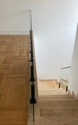 Casa à venda com 600m², 4 quartos e 8 vagas Casa à venda com 600m², 4 quartos e 8 vagasSala 2