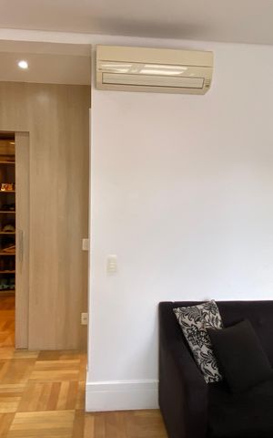 Casa à venda com 600m², 4 quartos e 8 vagas Casa à venda com 600m², 4 quartos e 8 vagasSuíte 3