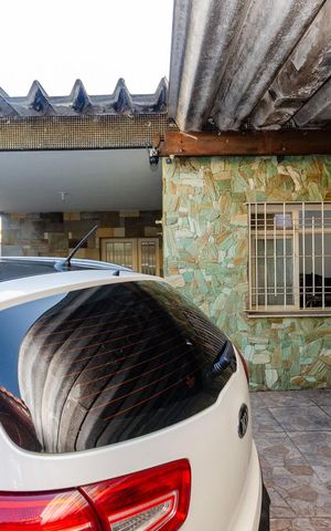 Casa à venda com 381m², 5 quartos e 4 vagas Casa à venda com 381m², 5 quartos e 4 vagasGaragem