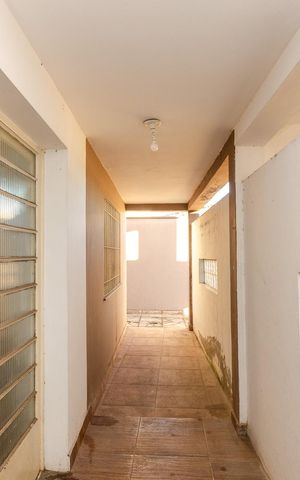 Casa à venda com 381m², 5 quartos e 4 vagas Casa à venda com 381m², 5 quartos e 4 vagasÁrea de serviço - Casa 2