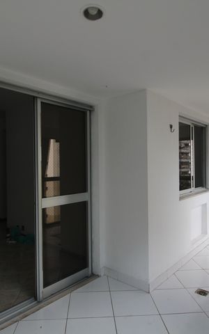 Apartamento à venda com 73m², 2 quartos e 1 vagaSala - Varanda