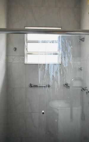 Casa à venda com 430m², 2 quartos e 3 vagas Casa à venda com 430m², 2 quartos e 3 vagasCasa fundos