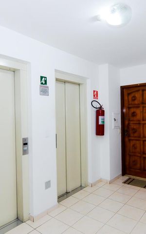 Apartamento à venda com 52m², 2 quartos e 1 vagaHall de entrada