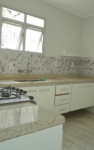 Casa à venda com 236m², 5 quartos e 2 vagasCozinha 