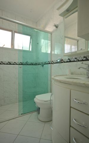 Casa à venda com 236m², 5 quartos e 2 vagasBanheiro da  Suíte 