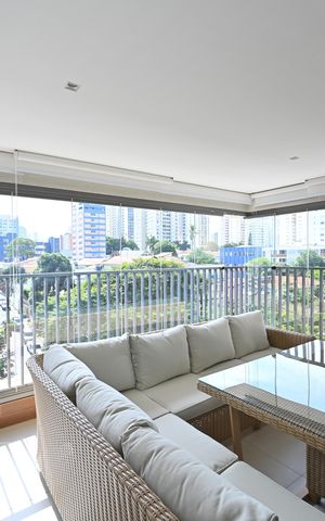 Apartamento à venda com 95m², 3 quartos e 2 vagasVaranda