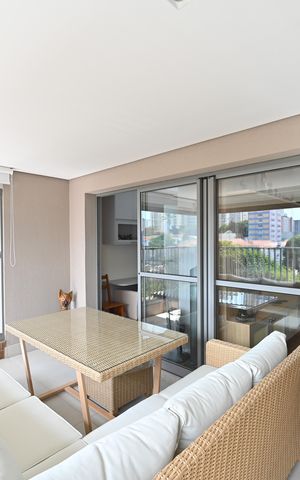 Apartamento à venda com 95m², 3 quartos e 2 vagasVaranda