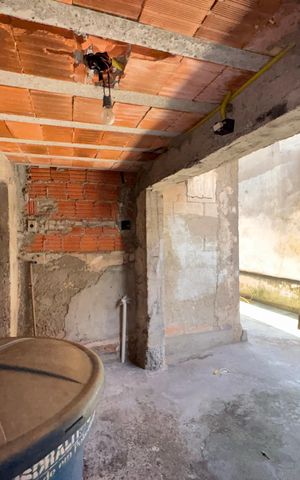 Casa à venda com 170m², 3 quartos e 1 vaga Casa à venda com 170m², 3 quartos e 1 vagaÁrea comum