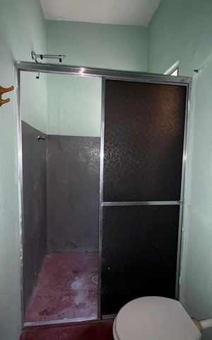Casa à venda com 170m², 3 quartos e 1 vaga Casa à venda com 170m², 3 quartos e 1 vagaBanheiro - Casa 2