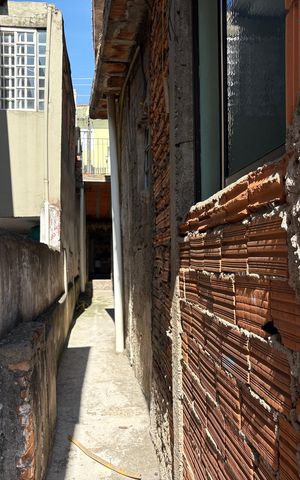 Casa à venda com 170m², 3 quartos e 1 vaga Casa à venda com 170m², 3 quartos e 1 vagaCorredor externo