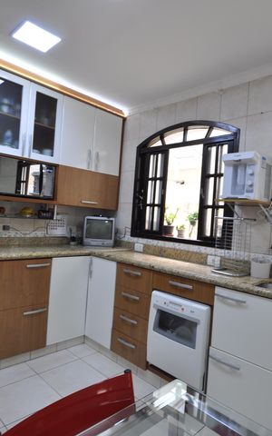 Casa de condomínio à venda com 239m², 4 quartos e sem vagaCozinha