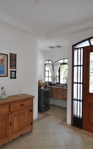 Casa de condomínio à venda com 239m², 4 quartos e sem vagaHall de entrada