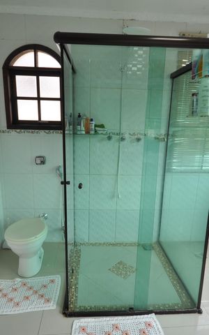 Casa de condomínio à venda com 239m², 4 quartos e sem vagaBanheiro da Suíte Master