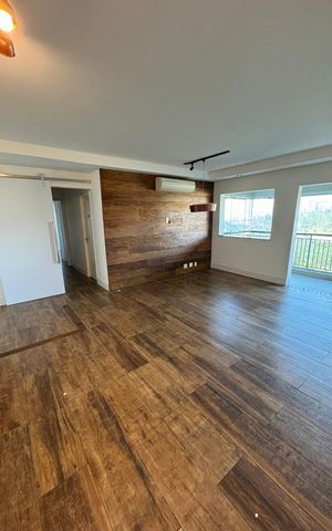 Apartamento à venda com 94m², 2 quartos e 2 vagas Apartamento à venda com 94m², 2 quartos e 2 vagasSala