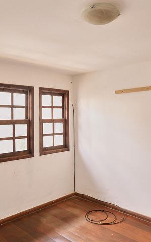 Casa à venda com 360m², 4 quartos e 5 vagas Casa à venda com 360m², 4 quartos e 5 vagasSala 1