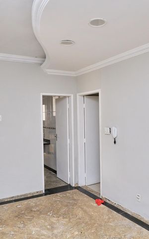 Casa à venda com 360m², 4 quartos e 5 vagas Casa à venda com 360m², 4 quartos e 5 vagasSala de Jantar