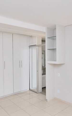 Casa à venda com 360m², 4 quartos e 5 vagas Casa à venda com 360m², 4 quartos e 5 vagasSuíte