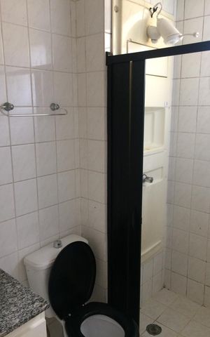 Apartamento para alugar com 56m², 2 quartos e 1 vaga Apartamento para alugar com 56m², 2 quartos e 1 vagaBanheiro social