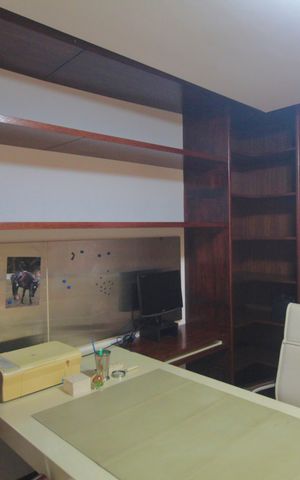 Casa para alugar com 600m², 4 quartos e 4 vagasEscritório