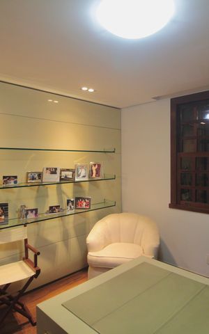 Casa para alugar com 600m², 4 quartos e 4 vagasEscritório
