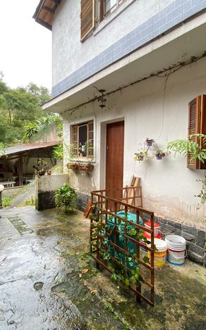 Casa de condomínio à venda com 167m², 3 quartos e 4 vagas Casa de condomínio à venda com 167m², 3 quartos e 4 vagasQuintal