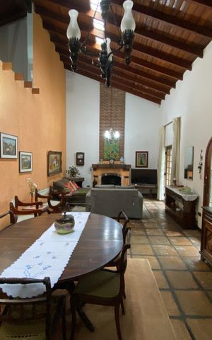 Casa de condomínio à venda com 167m², 3 quartos e 4 vagas Casa de condomínio à venda com 167m², 3 quartos e 4 vagasSala